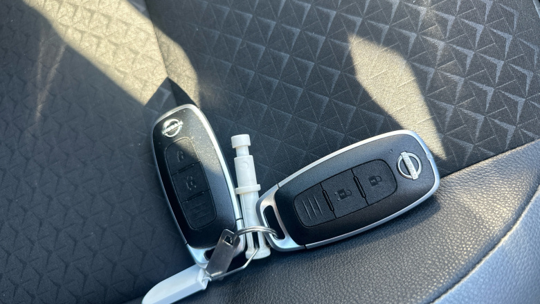 Nissan Juke 1.0 DiG-T 114 N-Connecta 5dr Petrol Hatchback